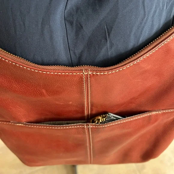 Margot Leather Chestnut Crossbody Purse with Classic Design - Picture 7 of 9